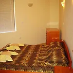 In Complex Lazur 2 Апартамент *