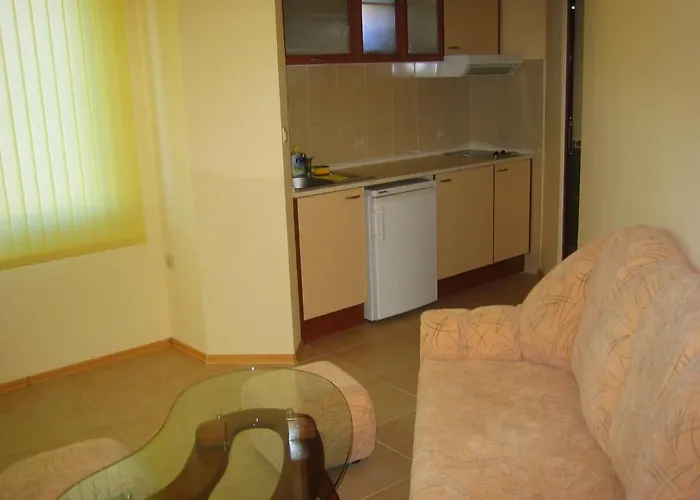 In Complex Lazur 2 アパート