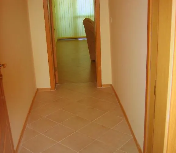 In Complex Lazur 2 アパート *