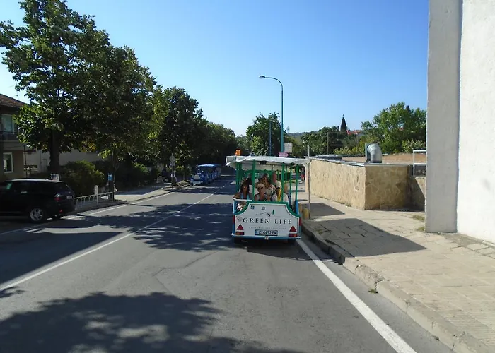 In Complex Lazur 2 *