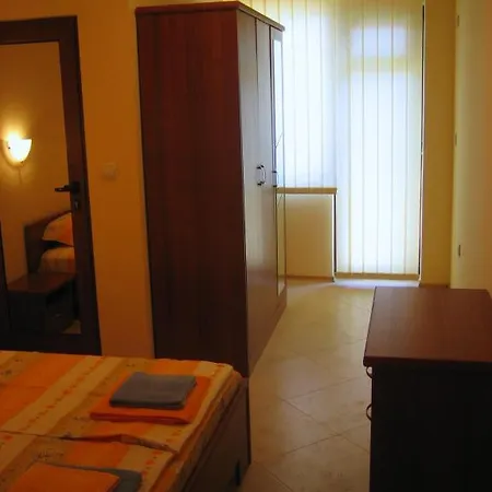 In Complex Lazur 2 *