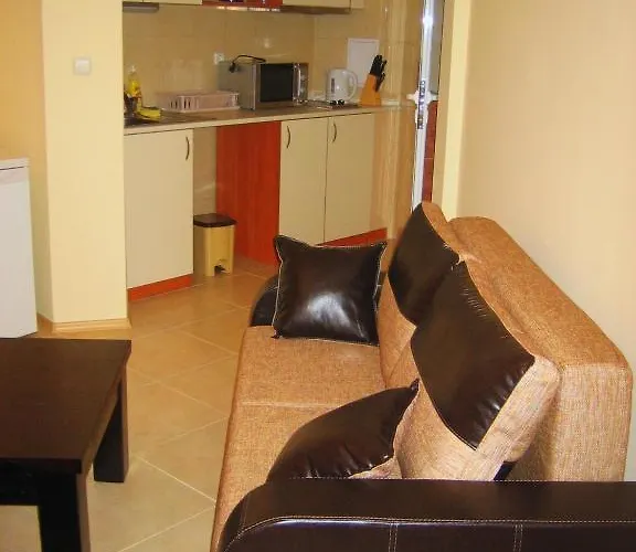 In Complex Lazur 2 Lejlighed